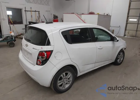 2015 Chevrolet Sonic Lt Auto z USA, uszkodzony, nr VIN 1G1JC6SH9F4174290